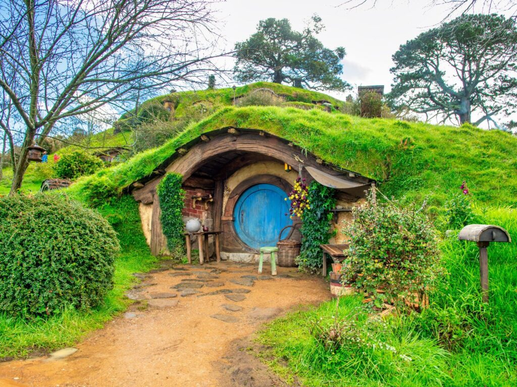 Hobbit House in Hobbiton from Tolkien New Zealand