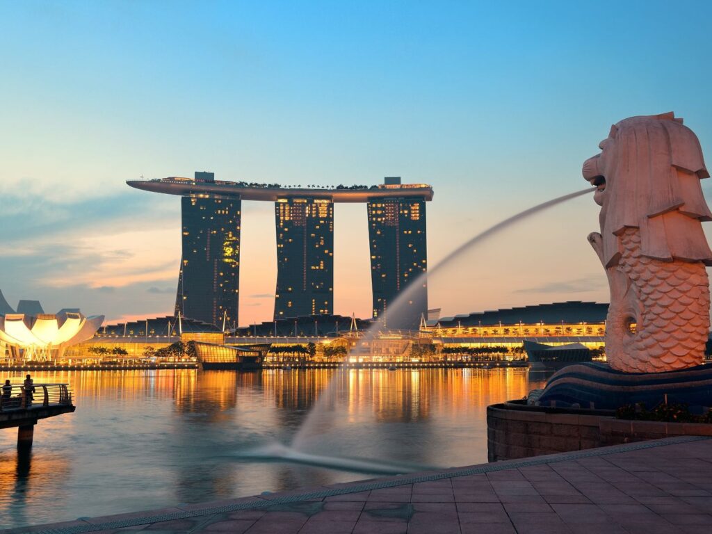 The Merlion and Marina Bay skyline in Singapore